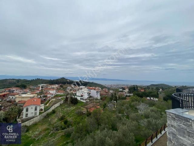 Özel Proje'de Panoramik Deniz Manzaralı 1+1 Teraslı Daire
