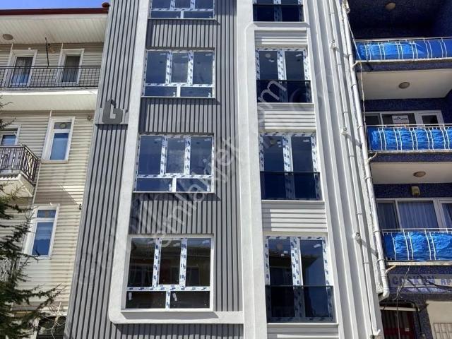 Özgü'den Fatih'te Dsi Yakını Geniş Ve Lüks 4+1 Daire