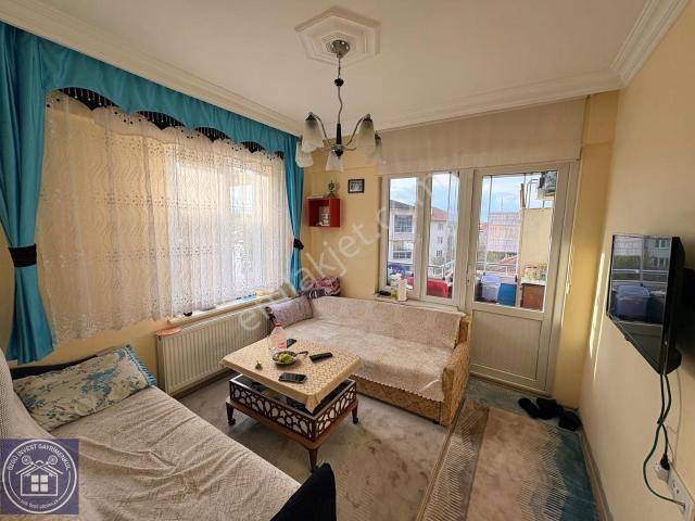 Özgü'den Sporkent'te Cadde Üzeri Geniş Ve Manzaralı 2+0 Daire