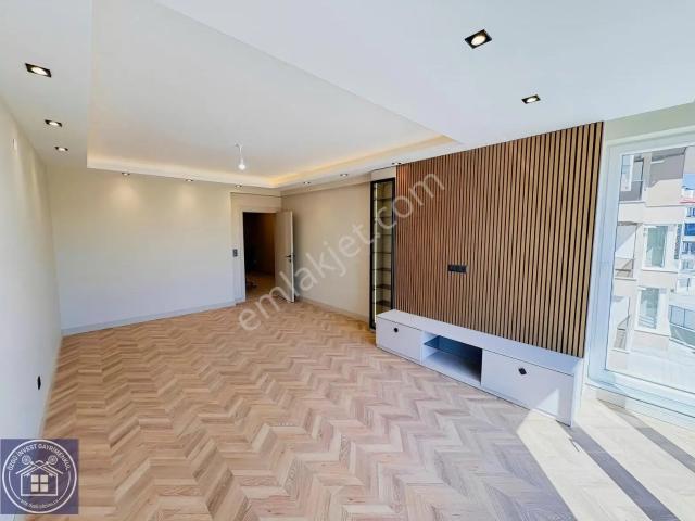 Özgü'den Zafertepe'de Site İçi Lüks 4+1 Kiralık Daire