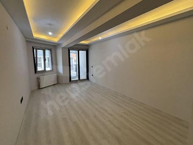 ÖZGÜLER EMLAKTAN AYRANCILARDA FIRSAT 2+1 DAİRE