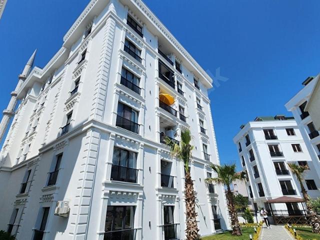 ÖZGÜN EMLAKTAN SAHİLDE 6+2 250 m2 DENİZ MANZARALI SIFIR DUBLX