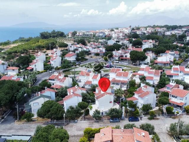 Özgün Gm'den Çeşme, Germiyan, Hayat Sitesi Satılık 3+1 Yazlık