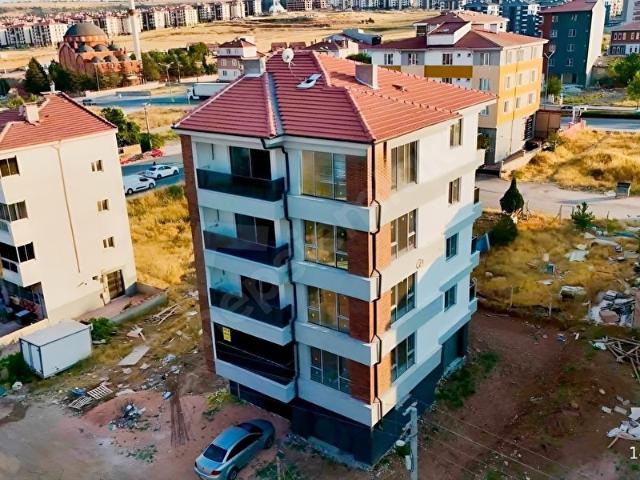 ÖZGÜN'DEN VADİŞEHİR SINIRI LÜKS GENİŞ 2+1 DAİRE