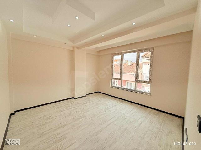ÖZGÜN'DEN EMEK MAHALLESİ ERTAŞ CADDESİ YAKINI 2+0 APART DAİRE