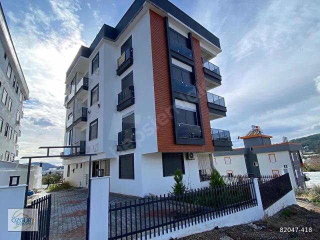 ÖZGÜR EMLAK 'tan 2+1 SIFIR CEPHELERİ AÇIK FERAH İSKANLI DAİRE