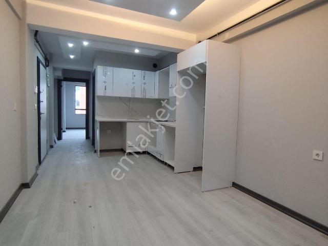 Özgür Gayrimenkul'den Büyükdere Mh.'de Satılık 1+1 Daire