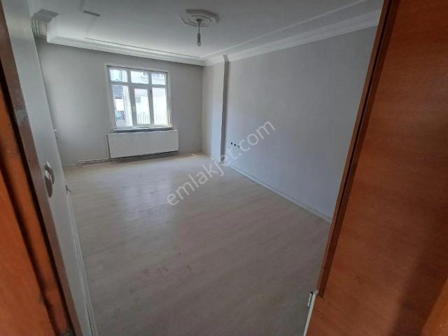 Özgür İnşaat'dan Kiralık 3+1 140m2 2.kat Fırsat Daire
