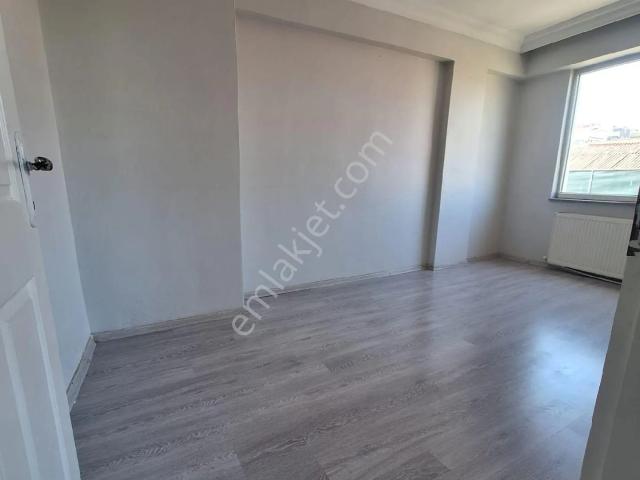 Özgür İnşaat'tan Yunus Emre De 3. Kat 2+1 Fırsat Kiralık Daire