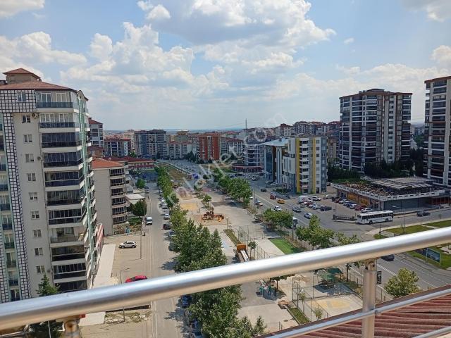 Özgür Çocuklar Parkı Yanında Kiralık Ultra Geniş 5+1 Dubleks
