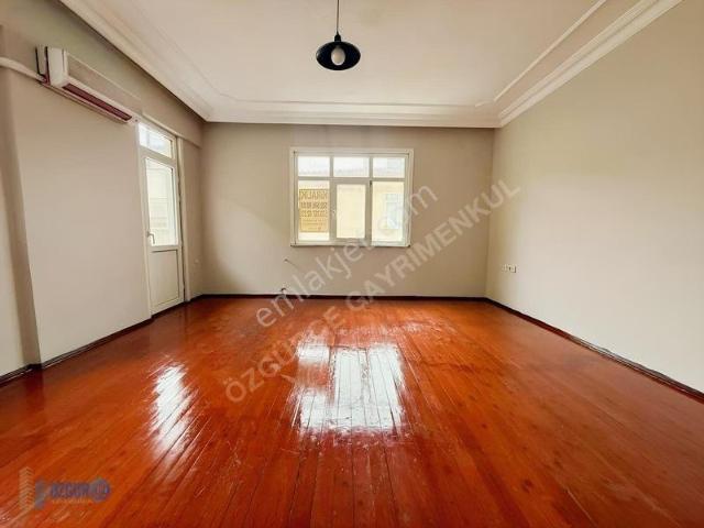 Özgürce Gyd'den İstasyon Cd Kiralık 2+1 Geniş Daire