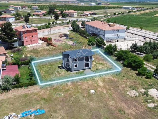 Özgür'den Yazıhan Merkezde 682 M² Arsalı Konut