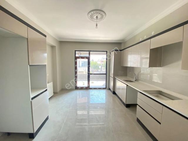 Özgürden Özalper Merkezde Site İçerisinde Sıfır 3+1 Daire