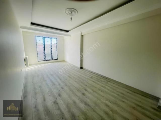Özgür'den Sıfır Binada Kullanışlı Kiralık 2+1