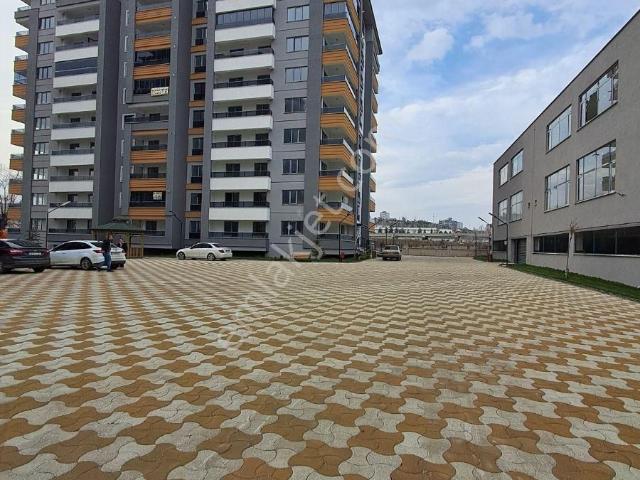Özgürkentte Site İçi, Kapalı Garajlı, Kapalı Balkonlu Lüks 2+1