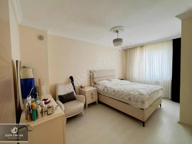 Özgürlük Mah Arakat Balkonlu Ferah 2+1 Satılık Daire