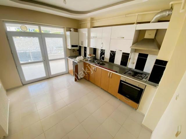 Özhan'dan Yukarı Çöşnük'te 3+1 Lüx Kiralık Daire