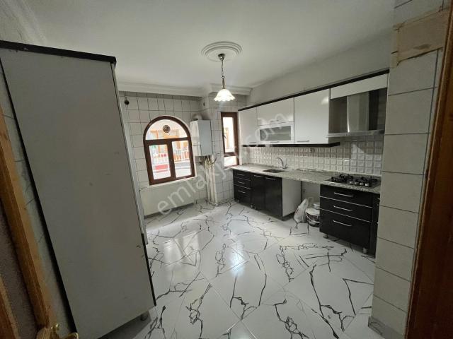 Özhan'dan Zafer Mahallesin'de 3+1 Kiralık Daire