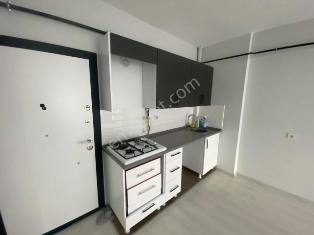 Özhan'dan Bentbaşı Mahallesin'de 1+1 Eşyalı Kiralık Daire