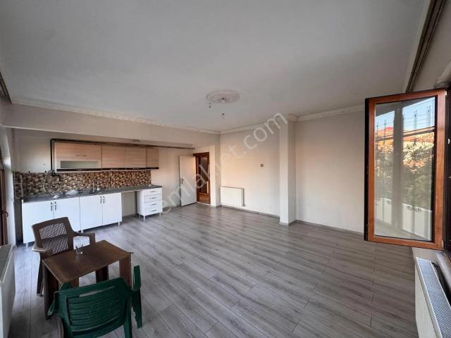 Özhan'dan Fahri Kayahan'da 2+1 Kiralık Müstakil Daire