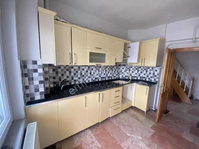 Özhan'dan İstasyon Caddesin'de 4+1 Dublex Kiralık Daire