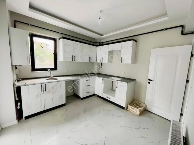 Özhan'dan Kömür Tevzi'de Sıfır Kiralık 3+1 Lüx Daire