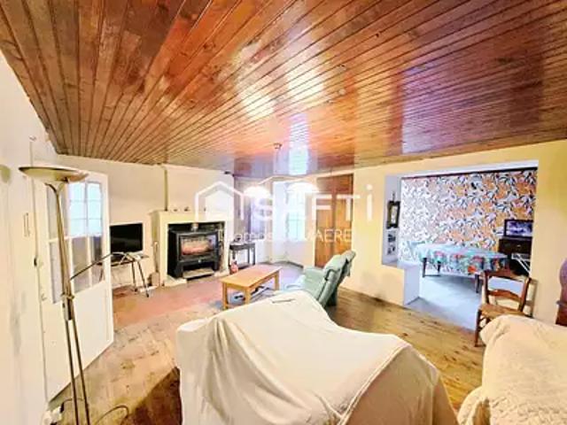 Ozillac 17500 Achat / Vente maison 7 pièces t7 parking