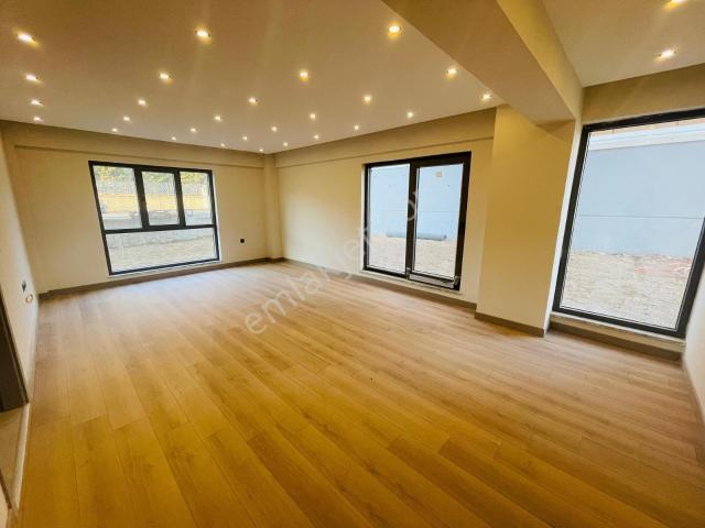 Özkandan Umurbeyde 150 Mt Bahçeli Satılık 4+1 165 M Bahçe Dublex