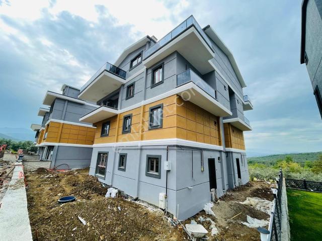 Özkan'dan Umurbeyde 1 Aya Teslim Satılık 4+1 165 Mt Bahçe Dublex