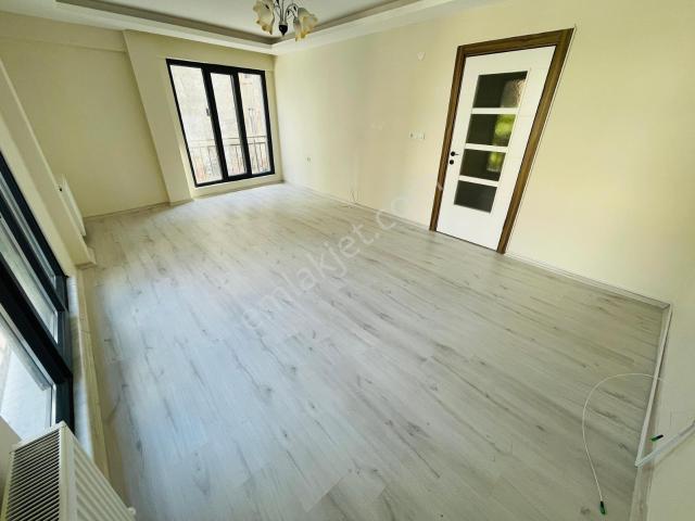 Özkan'dan Sahile Sadece 200mt Uzaklıkta 85m² Kiralık 2+1 Daire