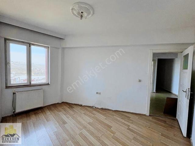 Özkesen Gayrimenkul'den Acil Satılık Daire