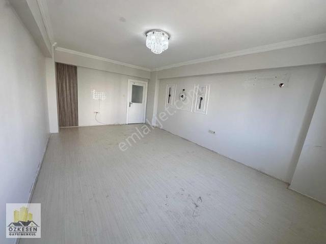 Özkesen Gayrimenkul'den Kiralık 3+1 Daire