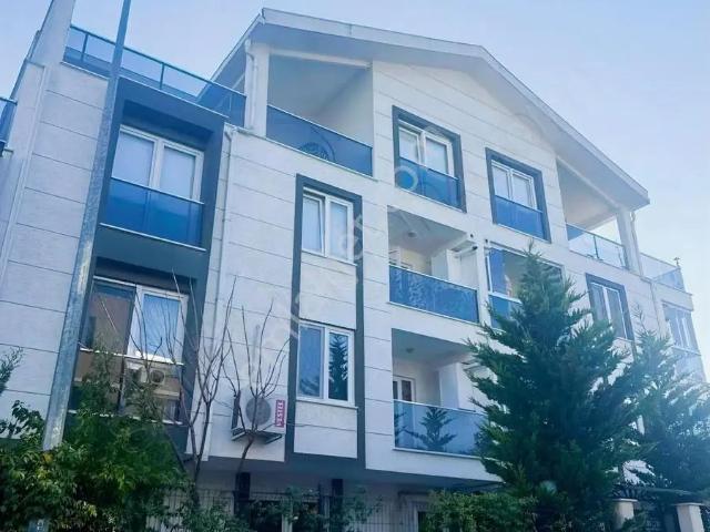 Özlüce Site İçi Satılık Bahçe Kullanımlı Daire