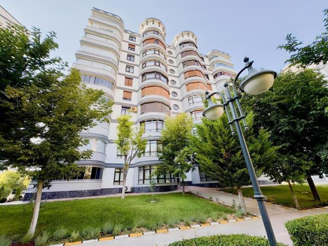 Özlem Yardımcı'dan Azra Tatil Köyünde Kiralık 5+1 Daire