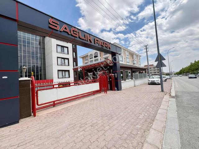 Özlem Yardımcı'dan Sağlık Park Sitesinde Satılık 2+1 Daire