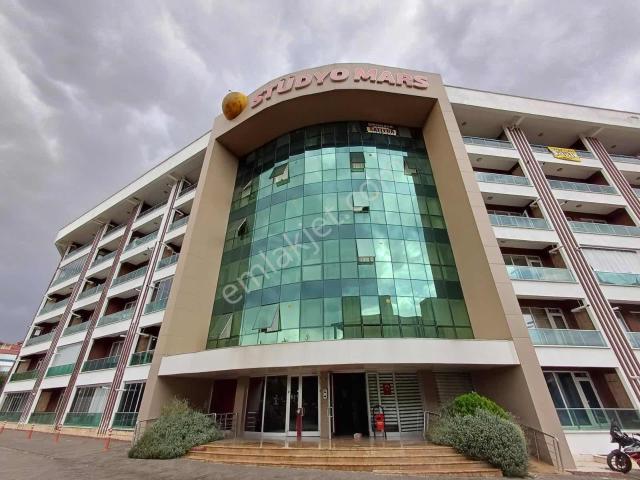 Özlem Yardımcı'dan Stüdyo Mars'ta 1.sınıf Eşyalı Kiralık Daire