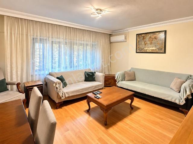 Özlem Aksu. altunizade Mavi Konak Sitesi Kiralık 3+1 Daire