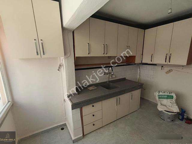 Özlemden Kurtuluş Caddesinde 3+1 Geniş Kiralık Asansörlü Daire