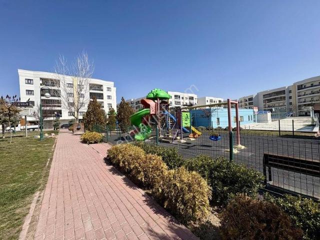 Özlemyardımcı'dan Bakyapıprestij'de Ful Eşyalı Kiralık 2+1 Daire