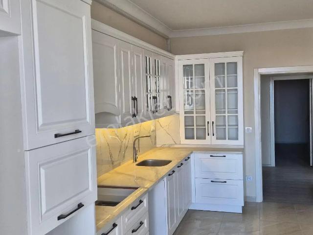 Öztürkler Gayrimenkulden Trb Akç Yaylacık Mah Akç Cad No114 3+1 128m2 Kat3 Satılık Sıfır Lüks Daire