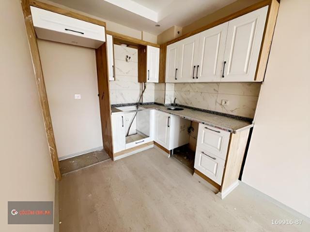 ÇÖZÜM EMLAK'TAN MURADİYE'DE ÖNÜ AÇIK 1+1 SATILIK SIFIR DAİRE