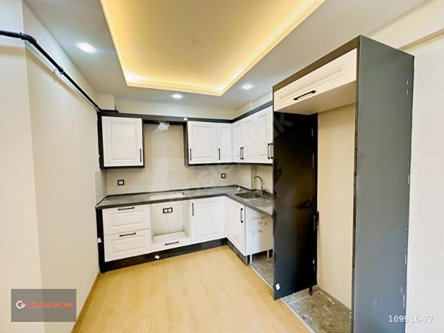 ÇÖZÜM EMLAK'TAN MURADİYE'DE SIFIR 2+1 OTOPARKLI SATILIK DAİRE