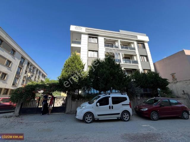 Çözüm Emlak'tan Muradiye Atatürk Okulu Civ. Kiralık 6+1 Dubleks