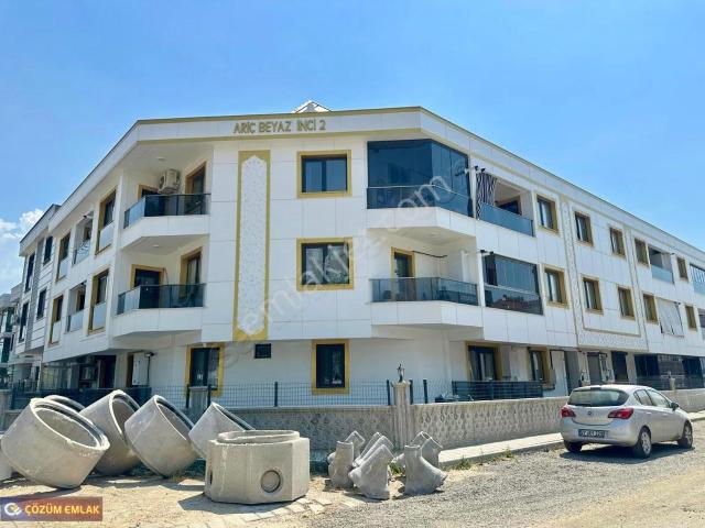 Çözüm Emlak'tan Muradiye Site İçerisinde 2+1 Kapalı Mutfak Daire