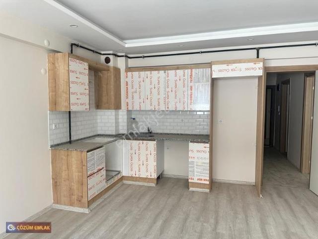 Çözüm Emlak'tan Muradiye'de 4+1 Teraslı Dubleks Satılık Daire