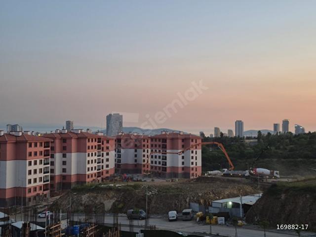 ÇÖZÜM EMLAKTAN MALTEPE TOKİ DE KİRALIK EŞYALI DAİRE