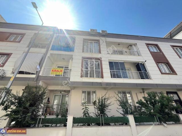 Çözüm Emlak'tan 3+1 İstasyon Bölgesi'nde Ara Kat Kiralık Daire