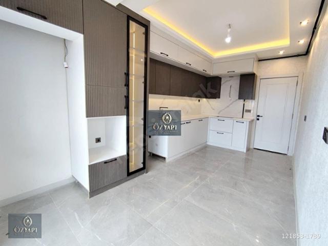 ÖZYAPI'DAN 1200 EVLER'DE 3+1 E.BANYOLU ÖNÜ AÇIK KİRALIK DAİRE