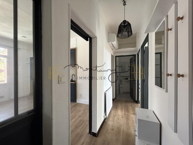 P3 DERNIER ETAGE SECTEUR HOCHE CROIX DE FER NIMES
