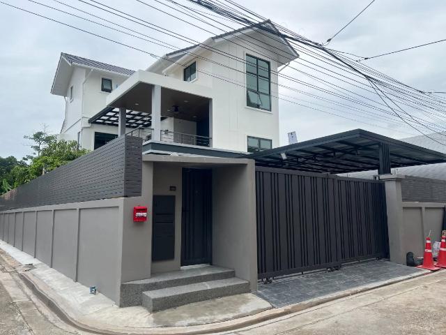 P0888/ให้เช่า บ้านเดี่ยวสร้างใหม่ 3 ชั้น บางโพ หลังใหญ่ พื้นที่ใช้สอย 300 ตร.ม. ใกล้ MRT บางโพ 450 เมตร